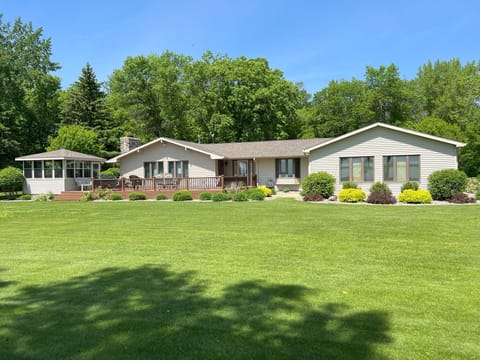 Ottertaillodgebackview