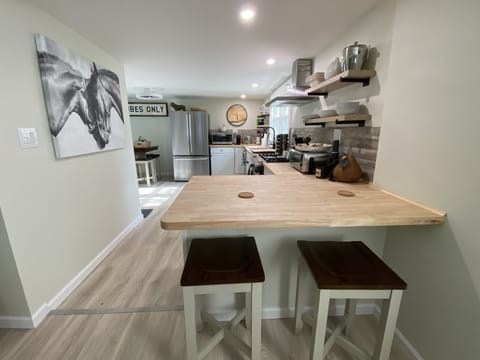 Kitchen island with seating for 2!