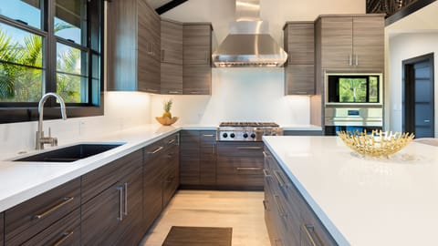 Enjoy the chefs kitchen to prepare the local Hawaiian foods. 