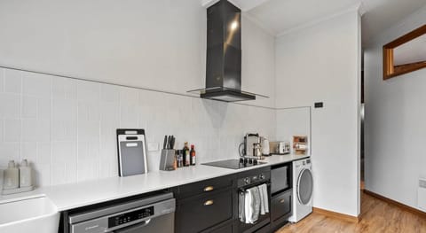 de8b401a-bfa8-4ba6-b6cc-062dbfdbd58d