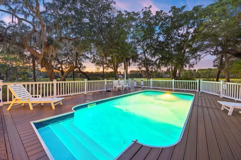 Stunning Home in a Private Resort with a Private Pool
