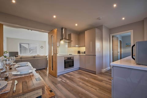 House | 3 bedrooms, Internet