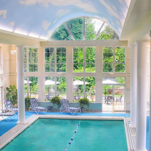 Indoor pool, seasonal outdoor pool, sun loungers