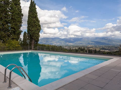 Holiday Home Swimming Pool