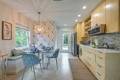 Apartment (2 Bedrooms) | Front of property