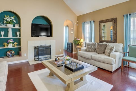 House (2 Bedrooms) | Interior