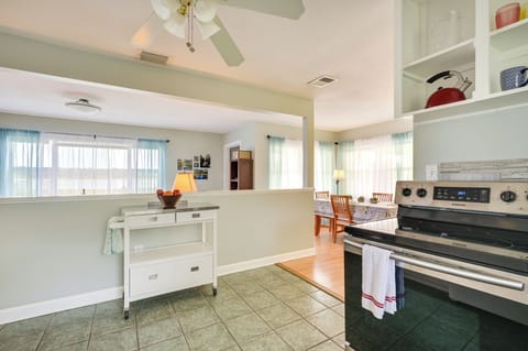 House (2 Bedrooms) | Interior