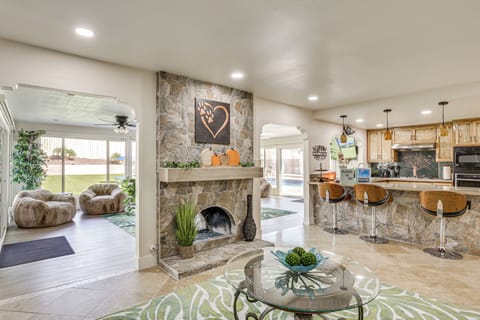 House (5 Bedrooms) | Interior