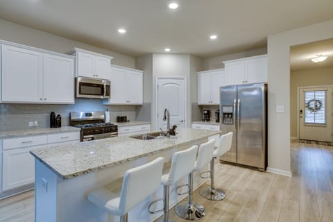House (4 Bedrooms) | Interior
