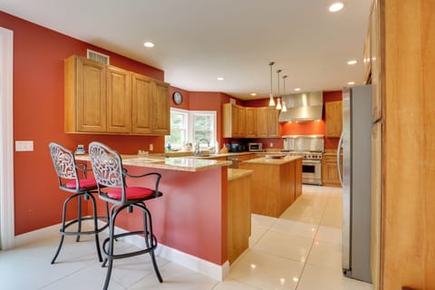 House (5 Bedrooms) | Interior