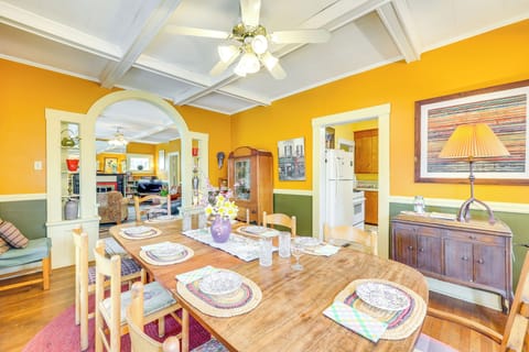 House (5 Bedrooms) | Interior