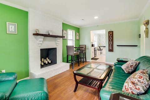Apartment (2 Bedrooms) | Front of property