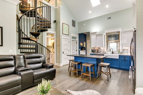 Cottage (2 Bedrooms) | Interior