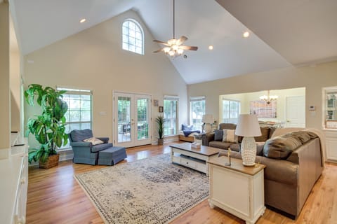 House (4 Bedrooms) | Interior