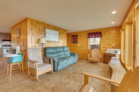 House (5 Bedrooms) | Interior