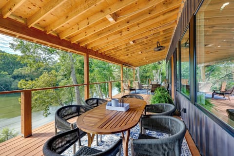 House (4 Bedrooms) | Front of property