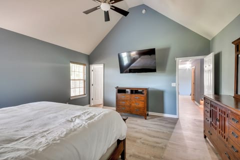 House (5 Bedrooms) | Interior