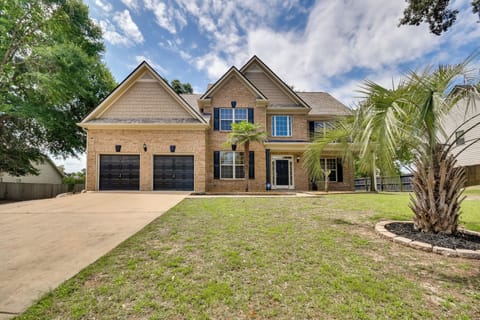 House (5 Bedrooms) | Front of property