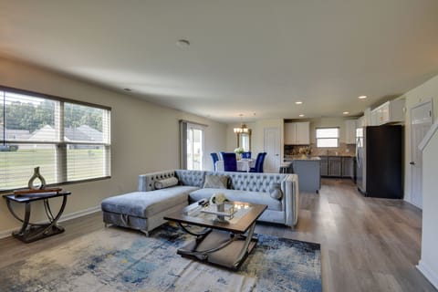 House (4 Bedrooms) | Interior
