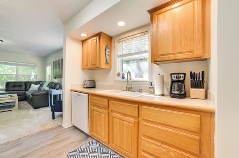 House (4 Bedrooms) | Interior