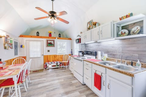 House (1 Bedroom) | Interior