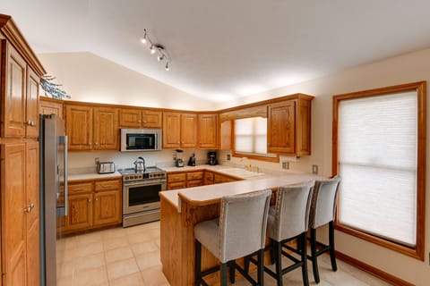 House (2 Bedrooms) | Interior