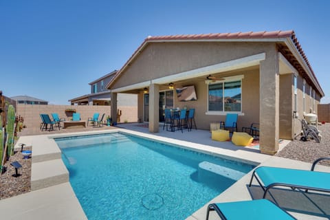 House (4 Bedrooms) | Front of property
