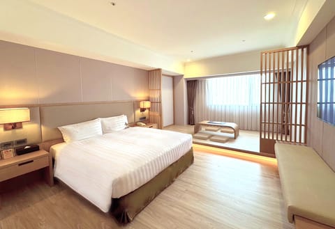 Japanese-style Double Room | Down comforters, in-room safe, laptop workspace, blackout drapes