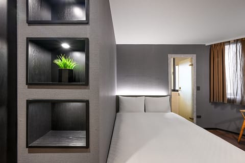 Deluxe Double Room | Down comforters, blackout drapes, free WiFi, bed sheets