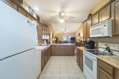 Full Kitchen