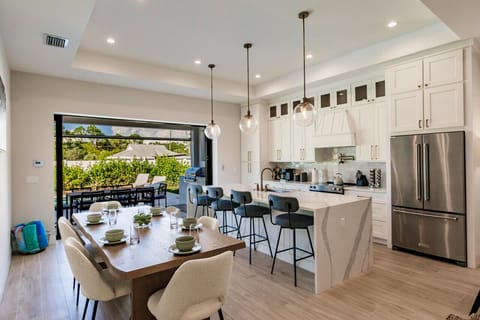 Gourmet Kitchen with Dining Area