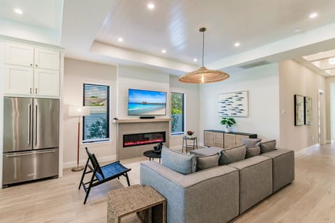 Living Room, Smart TV, Indoor Fireplace