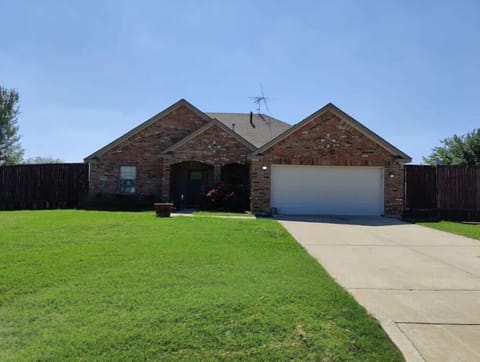 Beautiful, low level entrance, LED light 
 driveway area