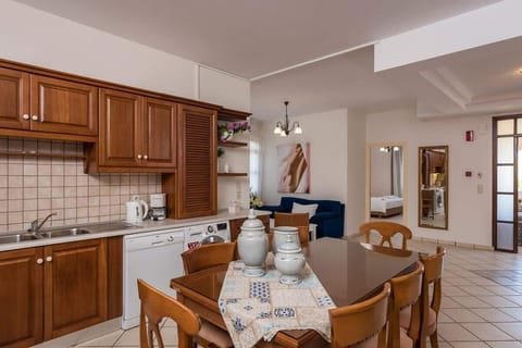 Experience Comfort in a Generous, Open-Plan Setting