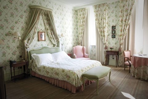 Luxury Room | Premium bedding, minibar, in-room safe, desk