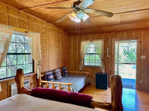 Hackberry Cabin 8 (1)