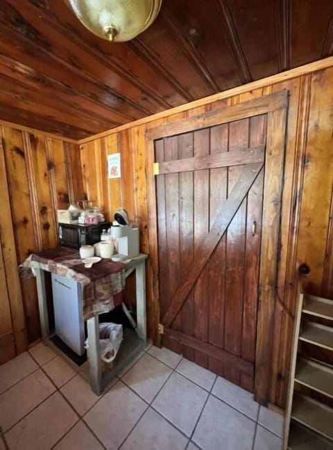 Coffee bar in Lower cabin
