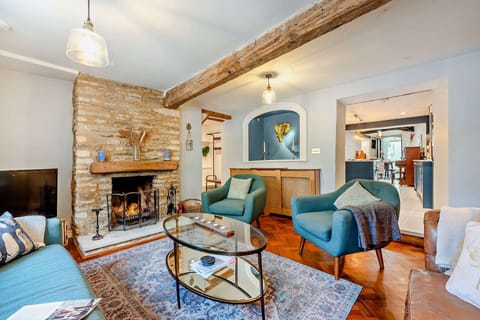 Elephant Cottage - StayCotswold