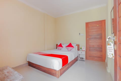Standard Double Room | Desk, free WiFi, bed sheets