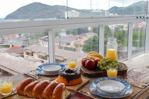 Apartment | Dining