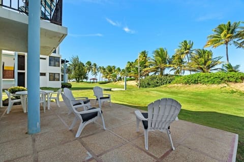The terrace at VIlla Sol y Arena is the perfect place to hang out after a nice at the beach!