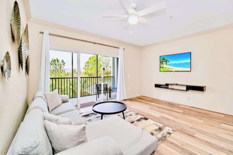 Livng room with smart TV and High speed internet