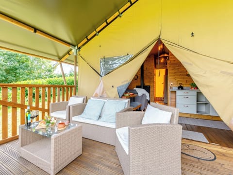 Terrace | The Foxes Den - Little North Field, Bishop Thornton, near Harrogate