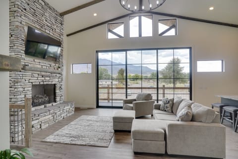 Annabella Vacation Rental | 2BR | 2BA | 2,000 Sq Ft | Stairs Required for Access