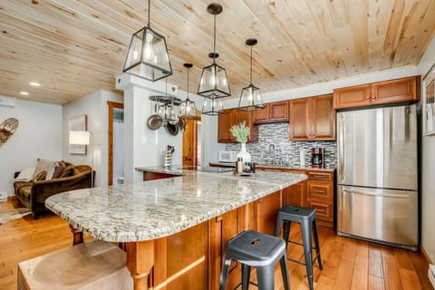 Kitchen with counter