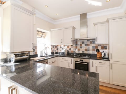 Fridge, dishwasher, electric kettle, toaster