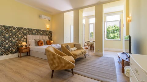 Rest and rejuvenation are on the agenda in this charming bedroom. From the sumptuous bedding to the carefully curated decor, every element invites you to unwind and have a peaceful night's sleep. #bedroom #airbnb