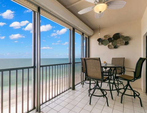 Condo (3 Bedrooms) | Front of property