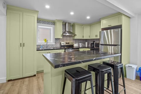 A fully equipped kitchen! From essential cookware to thoughtful extras like olive oil, spices, and coffee, we've got everything covered to make your stay hassle-free.