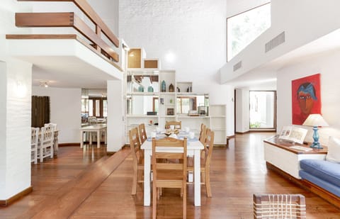 House | Living area | 40-inch Smart TV with cable channels, fireplace, pay movies